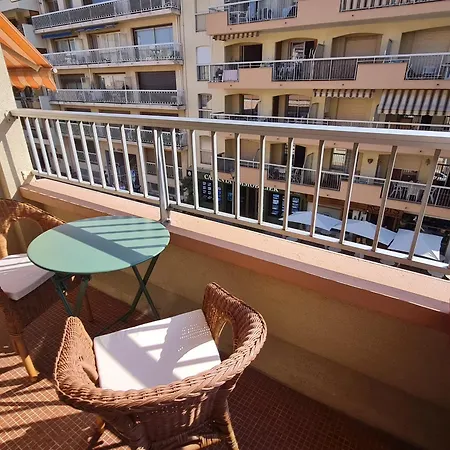 Climatise 2p Avec Garage, Balcon, Centre-ville, 50m Plage, - Fr-1-780-36 Apartment Sainte-Maxime