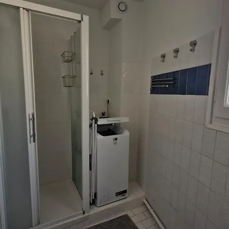 Climatise 2p Avec Garage, Balcon, Centre-ville, 50m Plage, - Fr-1-780-36 Apartment Sainte-Maxime