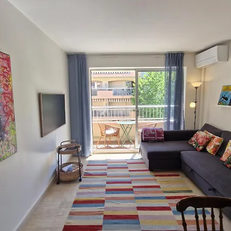 Climatise 2p Avec Garage, Balcon, Centre-ville, 50m Plage, - Fr-1-780-36 * Sainte-Maxime