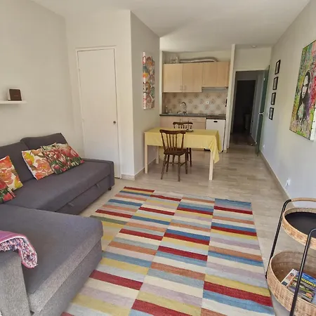 Climatise 2p Avec Garage, Balcon, Centre-ville, 50m Plage, - Fr-1-780-36 * Sainte-Maxime
